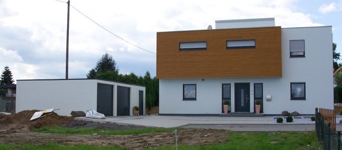 einfamilienhaus-mit-doppelgarage.jpg